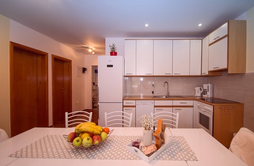 Stanici Apartment | Perfect sea view apartment with private and heated pool!