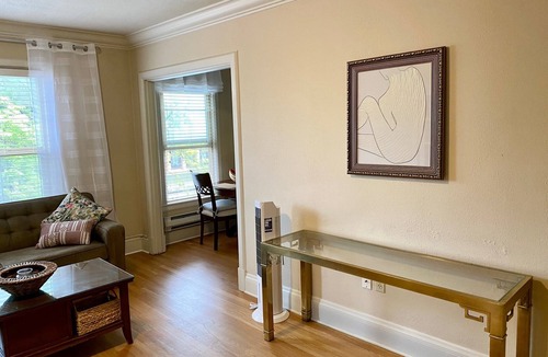 University District Apartment | Perfect Seattle Location - huge one bedroom