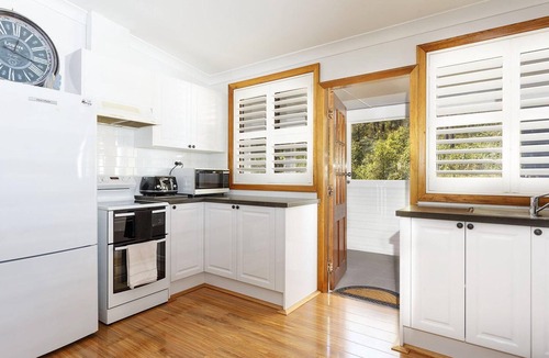 North Arm Cove House | Perfect Seclusion - Top Level Only