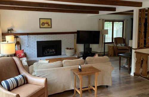 Winhall Cottage | Perfect Ski Chalet + Stratton Shuttle - Strattonwald