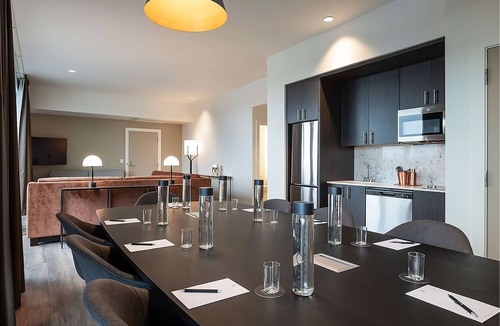 Central Area Hotel | Perfect Spot for Unwinding! 2 Spacious Units, Pets Allowed!