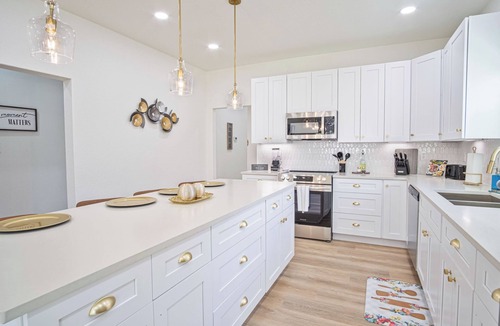 Denver Heights Cottage | Perfect Spot to Relax 4br/3ba Near Dtown Hemisfair
