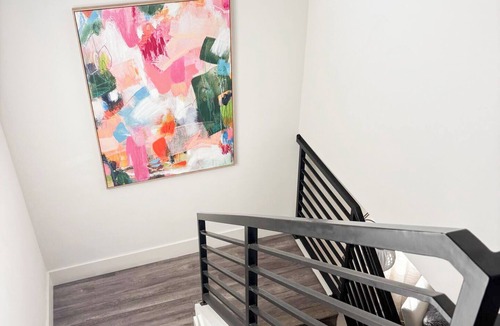 NoHo Arts District House | Perfect stay for Universal Studios!