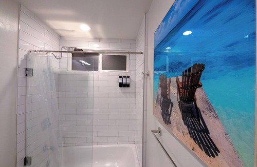 NoHo Arts District House | Perfect stay for Universal Studios!