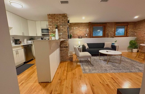 Lakeview Apartment | Perfect Stay - Modern 2BR Unit