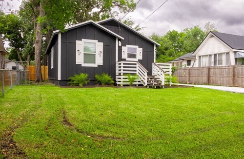 Murray Hill House | ~Perfect Stay Says Garrett Sleeps 7 Spa & Hammock~