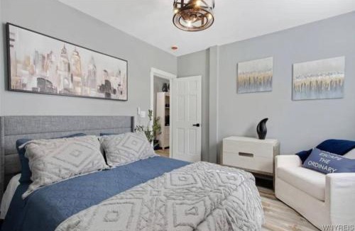 Lancaster House | Perfect Vacation Cozy Lancaster Village Bungalow