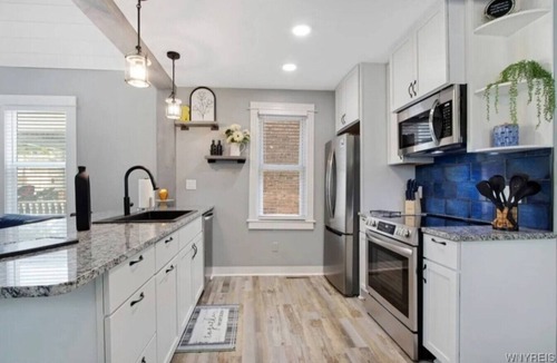 Lancaster House | *Perfect Vacation* Cozy Lancaster Village Bungalow
