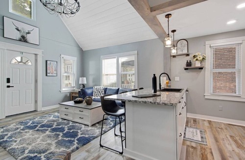 Lancaster House | *Perfect Vacation* Cozy Lancaster Village Bungalow