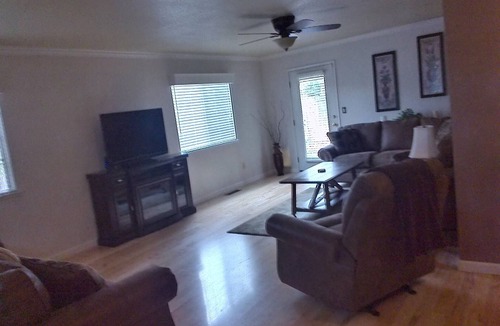 Murphys Condo | *Perfect Walking Distance Location To Downtown Murphy's*