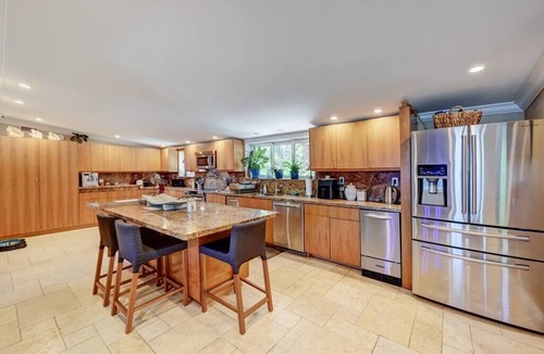 Fort Lauderdale House | Perfect Waterfront 6 Bedroom Home with Heated Pool