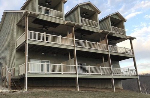 Grafton Condo | Perfect Weekend Getaway! Condo With Great River Views! Pool!
