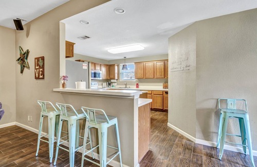 Wylie House | Perfect Wylie Getaway Mins to Historic Downtown!