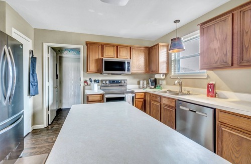 Wylie House | Perfect Wylie Getaway Mins to Historic Downtown!