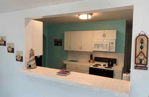 New Buffalo House | Perfect year-round getaway!