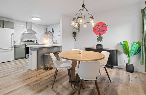 Ridgefield House | Perfectly located Home w/Spa & Mini Golf