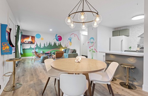 Ridgefield House | Perfectly located Home w/Spa & Mini Golf