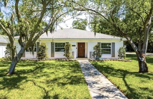 Beach Park House | Perfectly located house