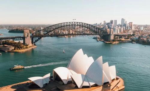 Darling Point Apartment | Perfectly Located Studio by Rushcutters Bay Park