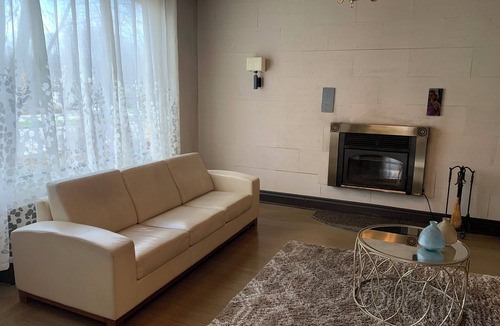 Sainte-Foy-Sillery-Cap-Rouge House | Perfectly located: Veux Québec, rue Grande-Allée. Université Laval,