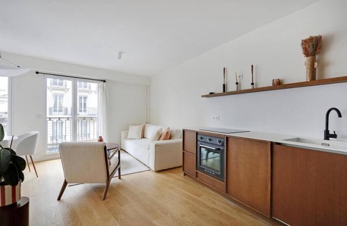 Quartier de l'Ecole-Militaire Apartment | PERFECTLY NESTLED IN NOTRE DAME DES CHAMPS, SAINT GERMAIN DES PRES
