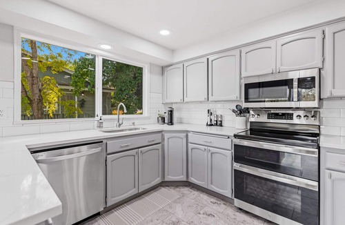 Snohomish House | Perfectly placed between downtown Snohomish & golf course!