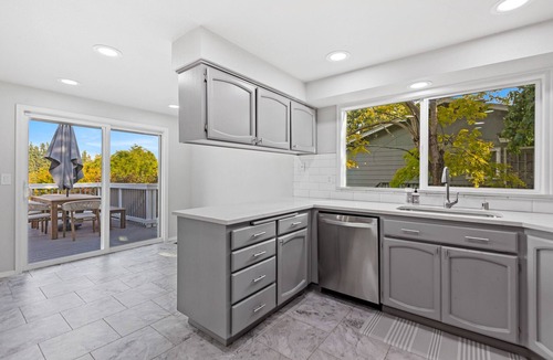 Snohomish House | Perfectly placed between downtown Snohomish & golf course!