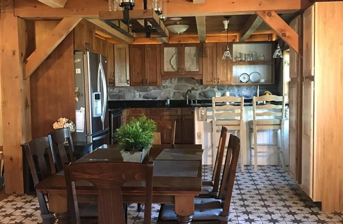 Fairfax House | Perfectly Vermont 4 bed 2 bath, barn doors, modern design , pine floors, views