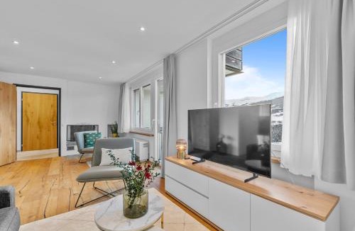 Tavanasa Apartment | Perfekte Aussicht mit Poolbereich in Skiregion