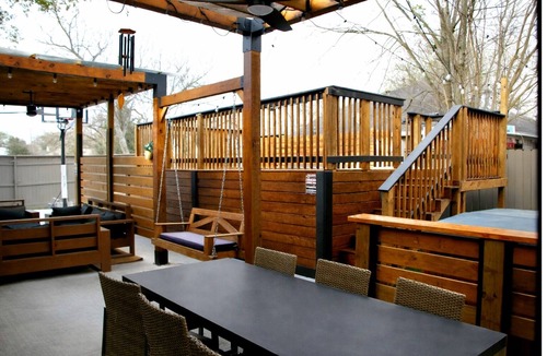 George Bush Park/Eldridge House | Pergola Lounge + Pool Deck + Basketball