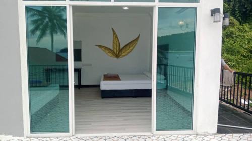 Kampung Pasir Hantu Hotel | Perhentian Bay Chalet