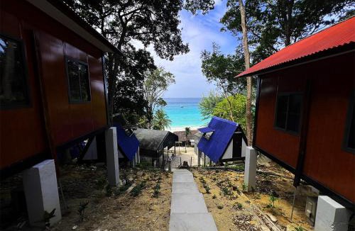 Pulau Perhentian Besar Resort | Perhentian Island Resort