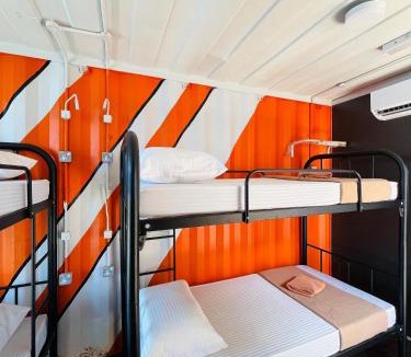 Kampung Pasir Hantu Ski Chalet | Perhentian Nemo Chalet