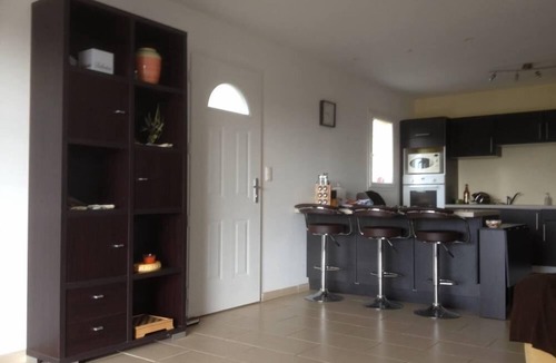 Peri House | Peri: House with garden