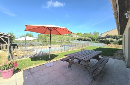 Sainte-Sabine-Born Cottage | Périgord house with private pool, internet, pets allowed