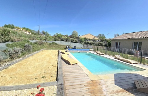 Sainte-Sabine-Born Cottage | Périgord house with private pool, internet, pets allowed