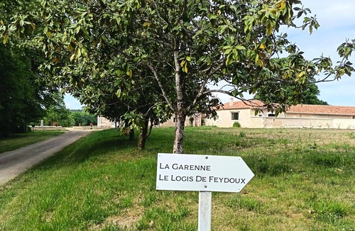 Saint-Pierre-de-Cole House | Périgord. Gite sleeps 8 or 12, private heated pool, space and serenity.