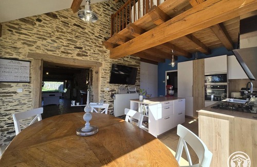 Jumilhac-le-Grand Cottage | Perigord house, pool, pets allowed