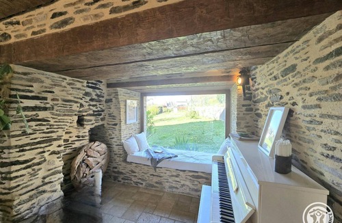 Jumilhac-le-Grand Cottage | Perigord house, pool, pets allowed