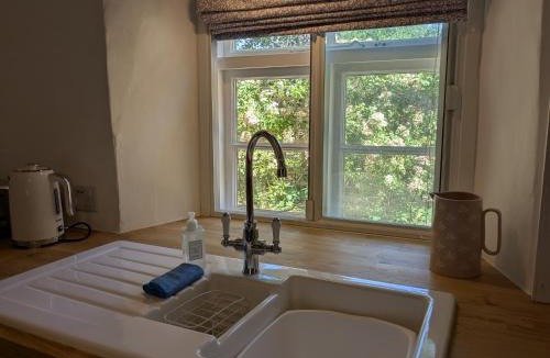 Towcester House | Period Thatched Cottage Towcester