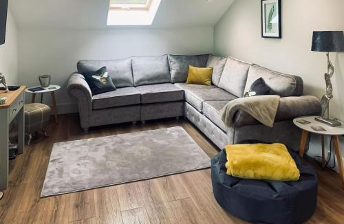 Lydney House | Perivale Lodge