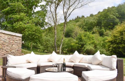 Lydney House | Perivale Lodge