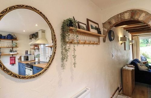 Barrow Upon Soar Cottage | Periwinkle Cottage