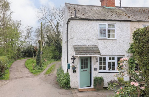 Barrow Upon Soar Cottage | Periwinkle Cottage