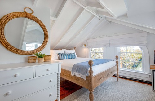 Nantucket Town Bed & Breakfast | Periwinkle Inn