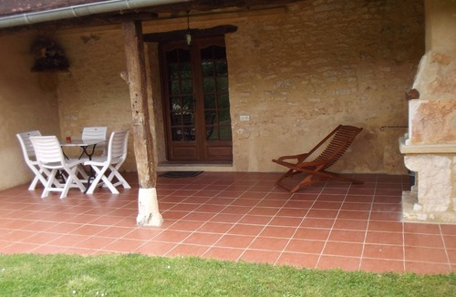 Salignac-Eyvignes House | Periwinkle or courtyard cottage