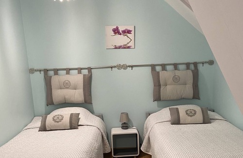 Saint-Firmin-sur-Loire House | Permanently closed