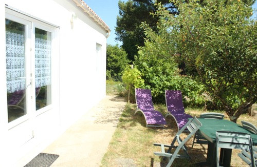 Les Moutiers-en-Retz House | Permanent closure following cessation of activity