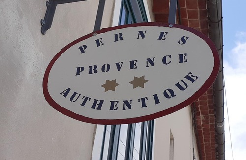 Pernes-les-Fontaines Apartment | PERNES PROVENCE AUTHENTIQUE