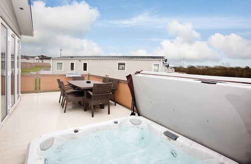 White Cross Ski Chalet | Perranporth Premier Lodge